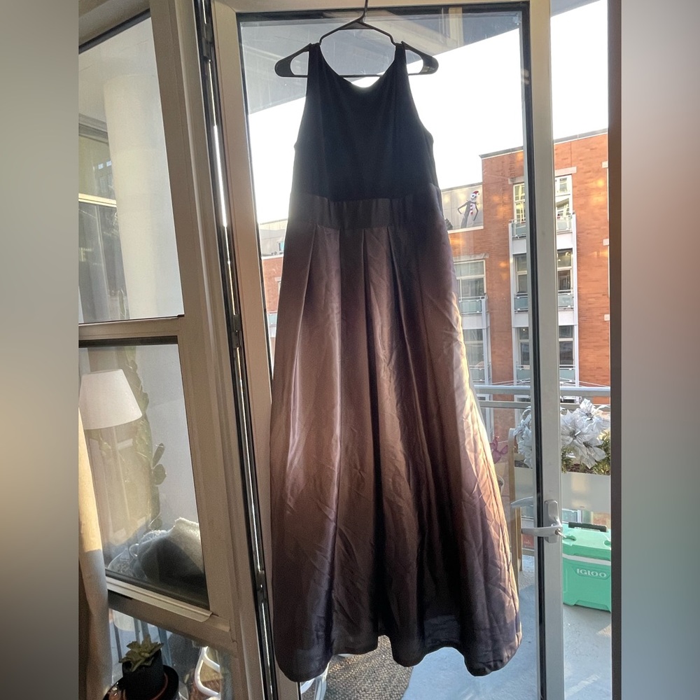 Formal gown hombre skirt with tulle underpinning